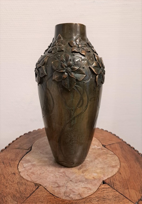Antieke bronzen vaas, Art Nouveau, Frankrijk – eind 19e eeuw.