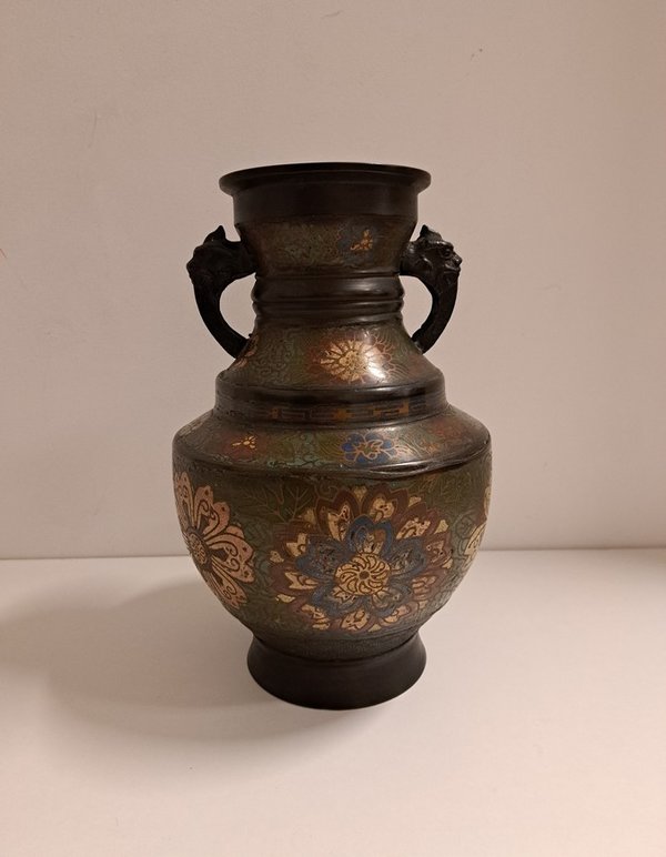 Antieke bronzen cloisonné vaas, brons, China, eind 19e eeuw.